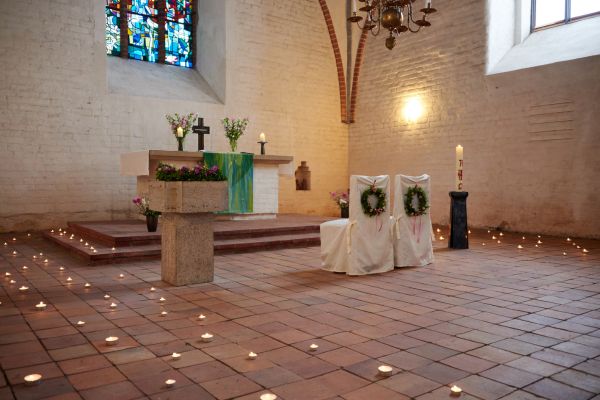 officiant dos and don'ts for weddings