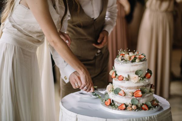 interview with top wedding cake bakers