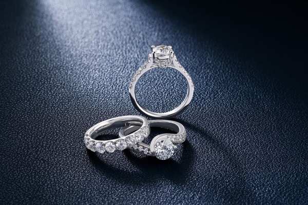 diamond color for engagement rings