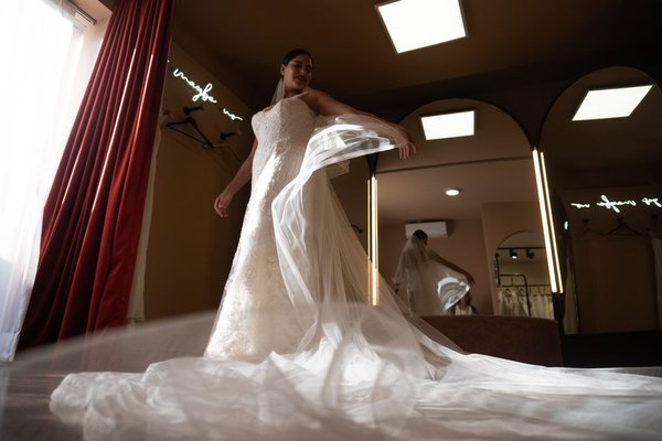 wedding dress fitting tips