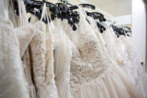 What to Wear Wedding Dress Shopping for Comfort and Better Fit